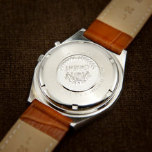 Load image into Gallery viewer, Orient Multi Year Calendar Japan Watch From 70s