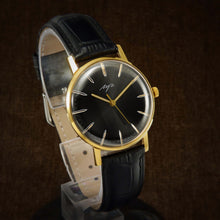 Load image into Gallery viewer, Luch De Luxe Ultra Slim Soviet Mens Watch From 1977
