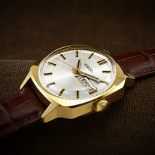 Load image into Gallery viewer, Raketa Automatic Soviet Luxury Watch From 70s