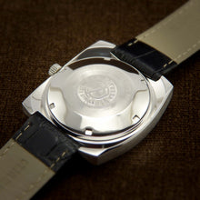 Load image into Gallery viewer, Tressa Laser Beam Automatic TV Dial Swiss Watch From 70s